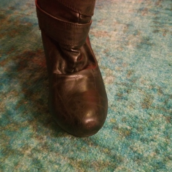 Knee high boots - Picture 8 of 8